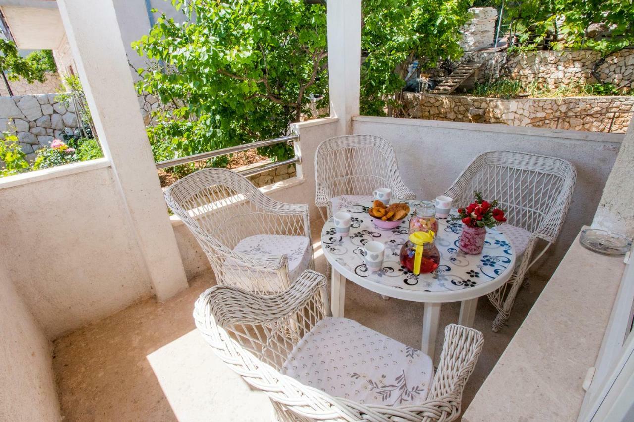 Apartments Pivac - Lokva Rogoznica Kültér fotó